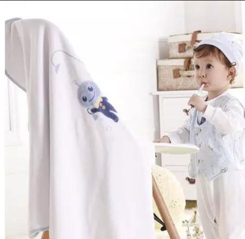 婴童服装如何选择标准